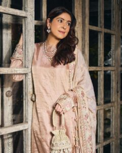 Bhavana-Pandey – Housefull Bhavana Pandey The wife of actor Chunky Panday and mother of actress Ananya Panday, Bhavana is a combination of warmth and ambition. As an entrepreneur, she’s building her brand while maintaining close friendships within the group.