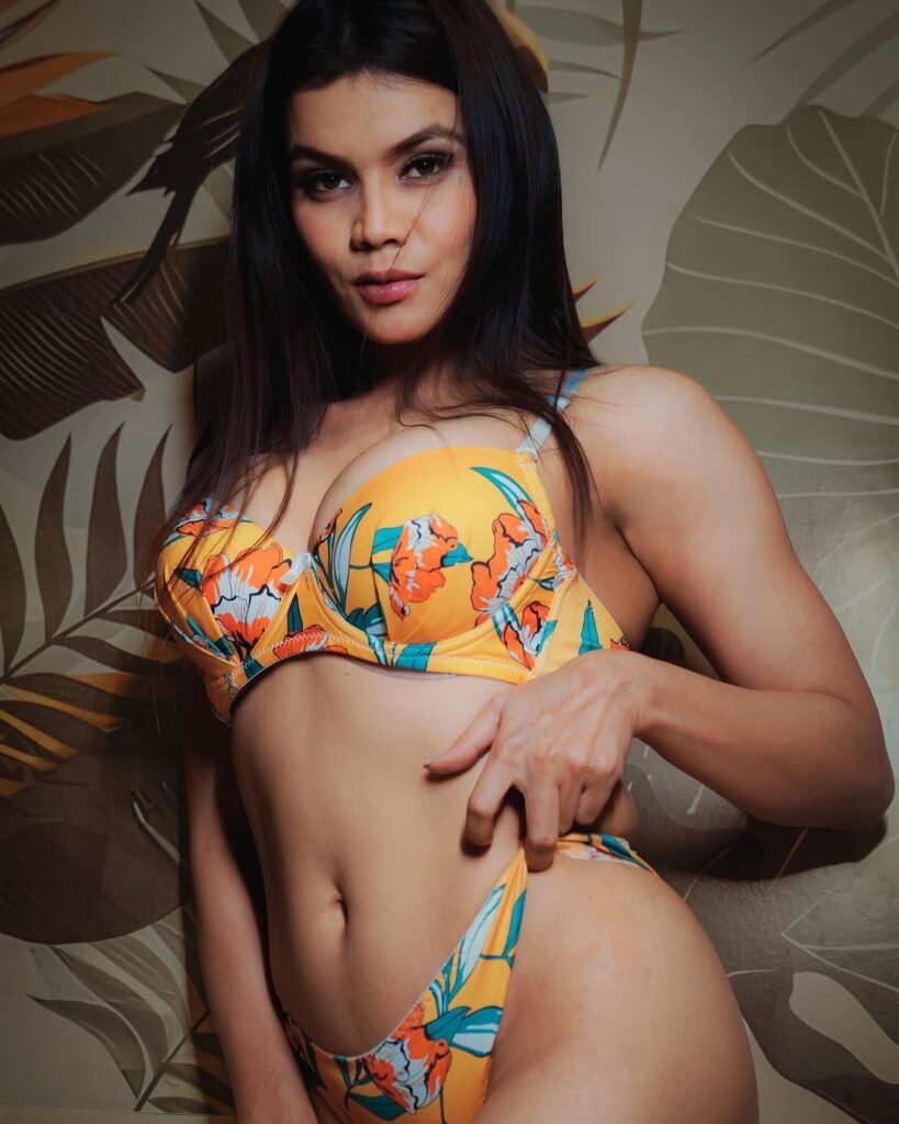 leena-singh – Housefull Playing the character of KumKum, Leena Singh has made a significant impact. Her character embodies both grace and boldness, leaving a lasting impression on the viewers.